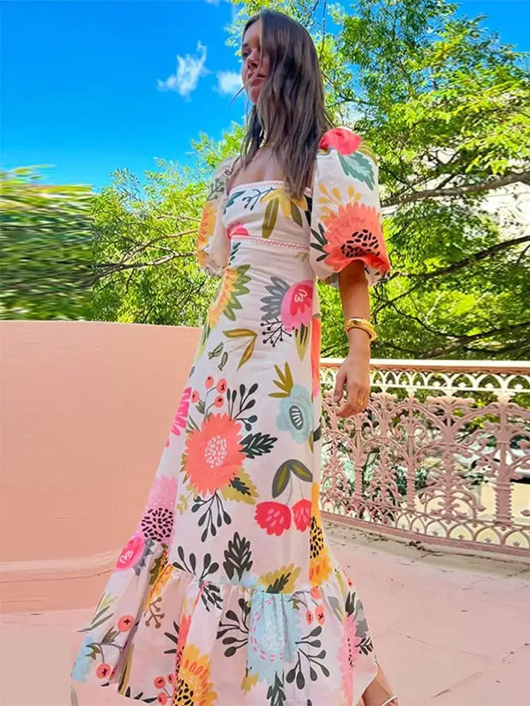 Vestido acampanado de manga acampanada
