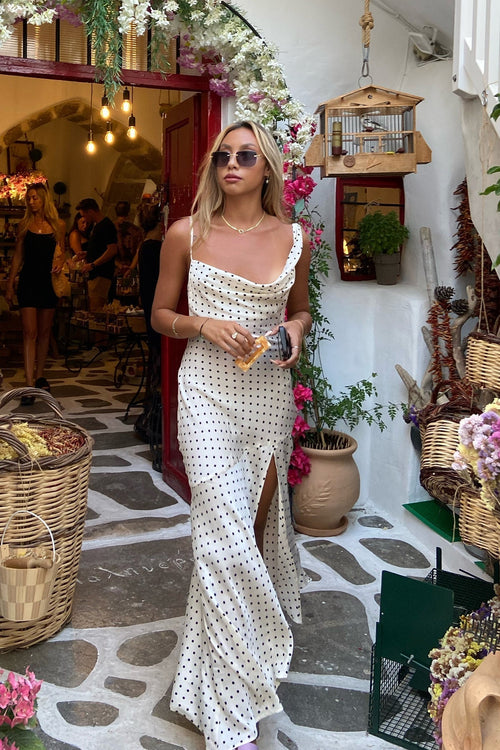 Vestido de lunares color crema