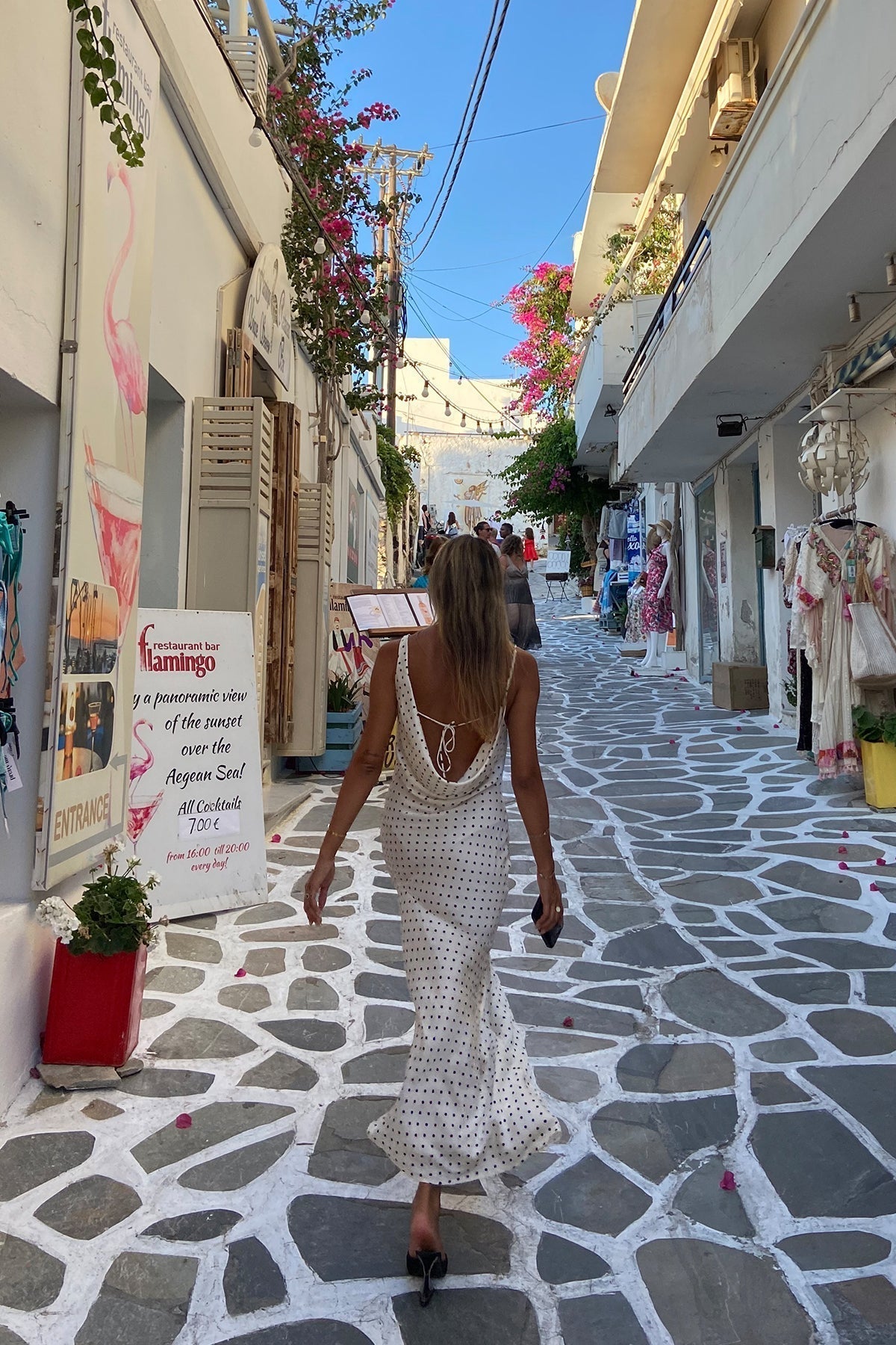 Vestido de lunares color crema