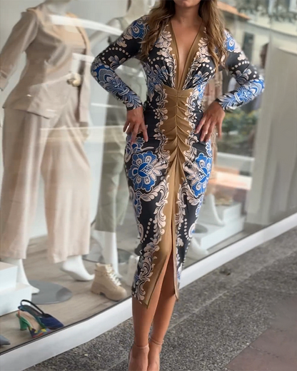 Vestido estampado plisado con cuello en V y manga larga